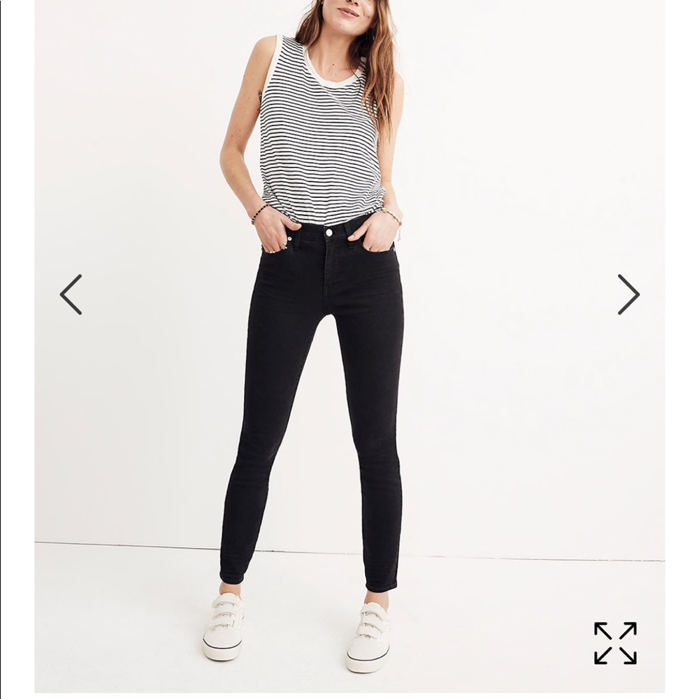 NWOT 9 inch mid rise skinny jeans in lunar